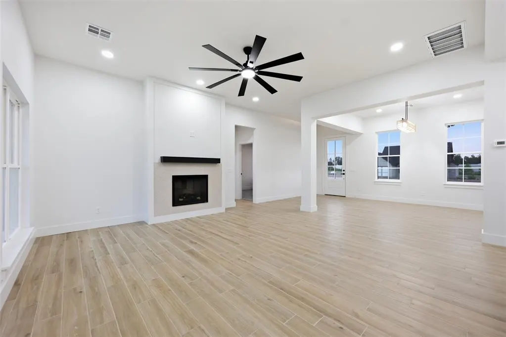 Photo 6 — 2153 Providence Way, Crescent, OK 73028