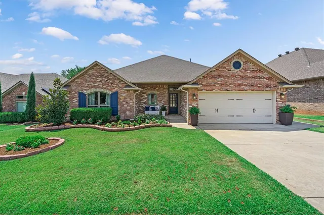 Front exterior — 4324 NW 164th Terrace, Edmond, OK 73013