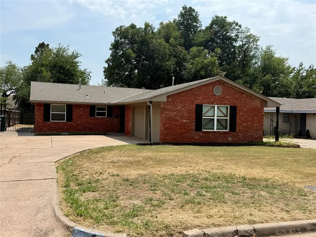 Front exterior — 1132 NW 104th Street, Oklahoma City, OK 73114