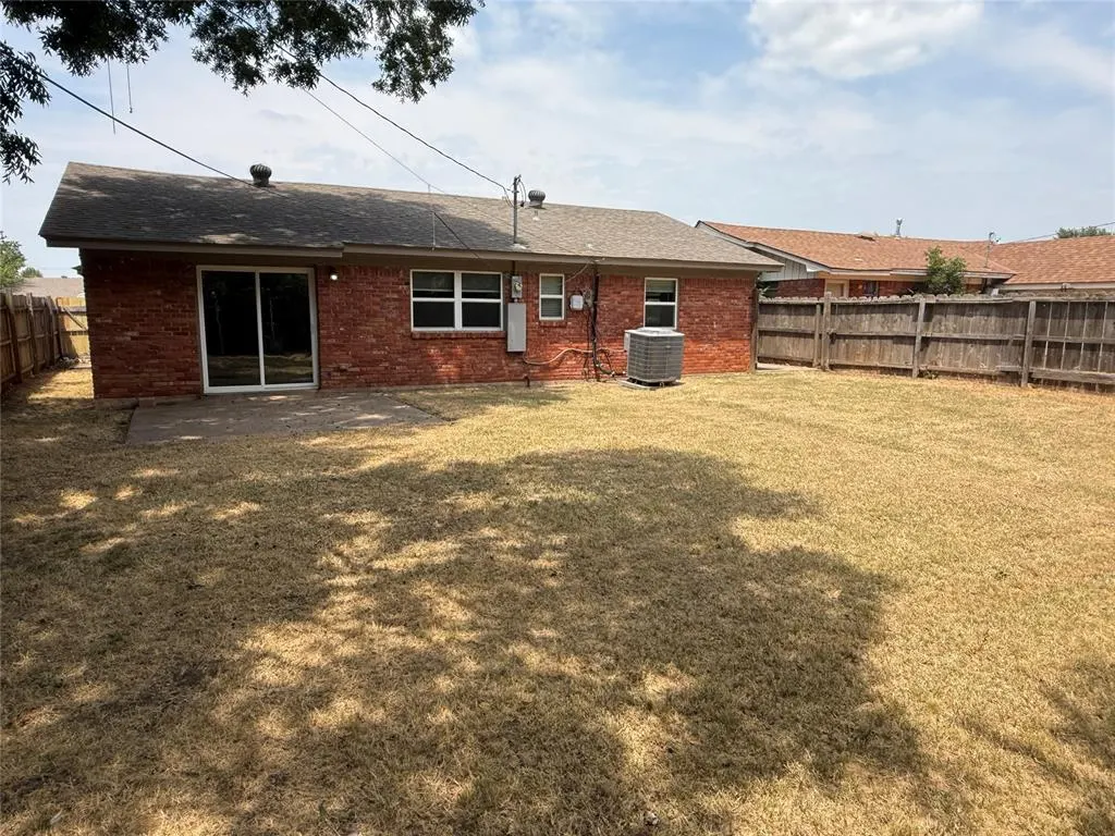 Photo 10 — 1132 NW 104th Street, Oklahoma City, OK 73114