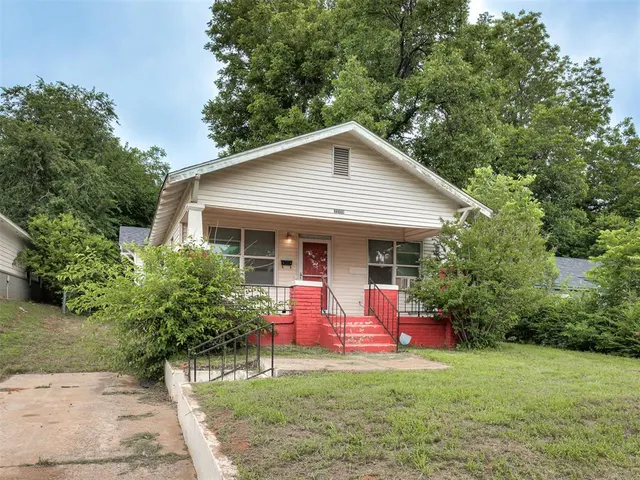 Photo 2 — 2109 NE 12th Street, Oklahoma City, OK 73117