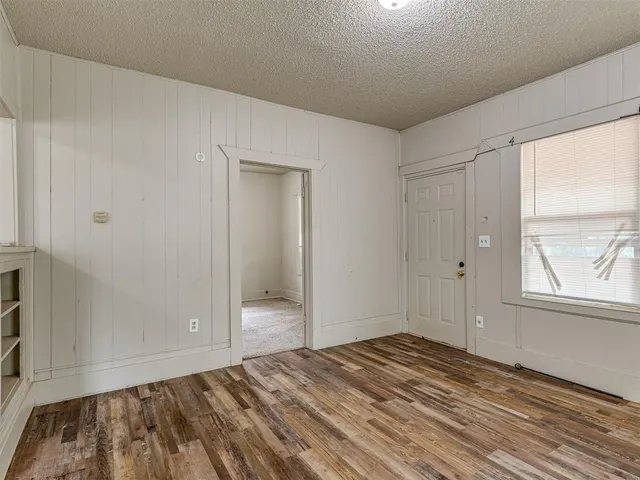 Photo 6 — 2109 NE 12th Street, Oklahoma City, OK 73117