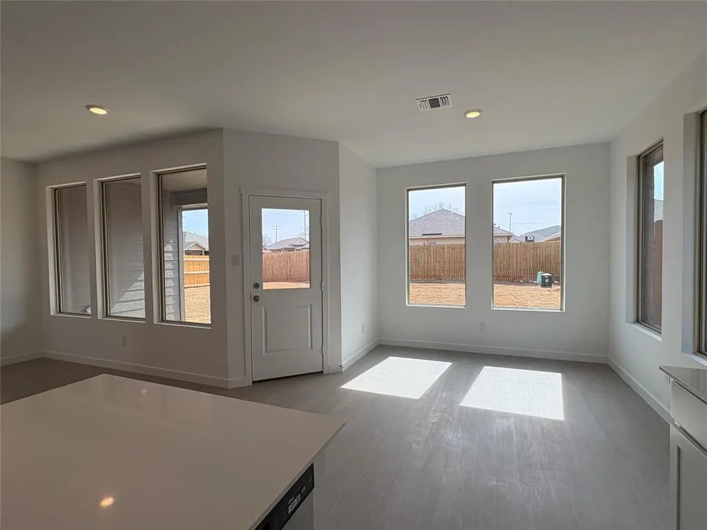 Photo 8 — 9217 SW 19th Street, Oklahoma City, OK 73128