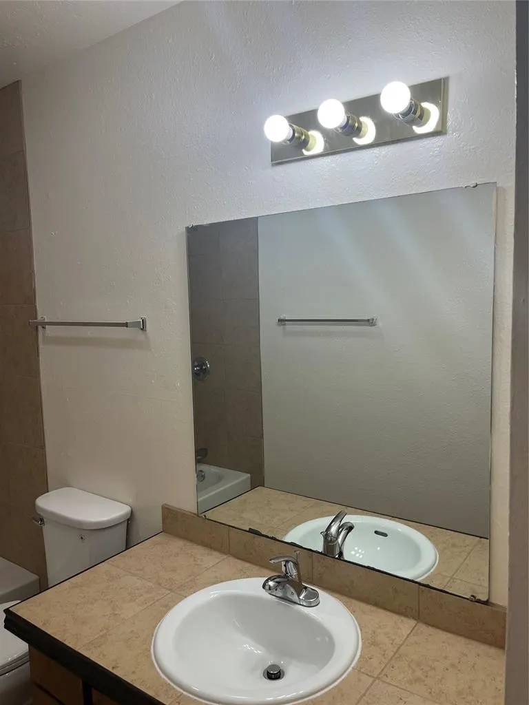 Photo 4 — 312 Falcon Court 2, Norman, OK 73069
