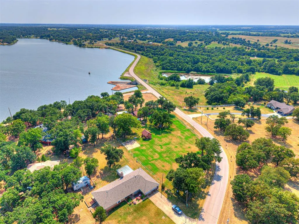 Photo 10 — 1016 N Shore Drive, Guthrie, OK 73044