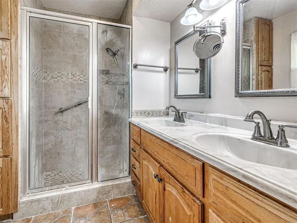 Photo 31 — 1016 N Shore Drive, Guthrie, OK 73044