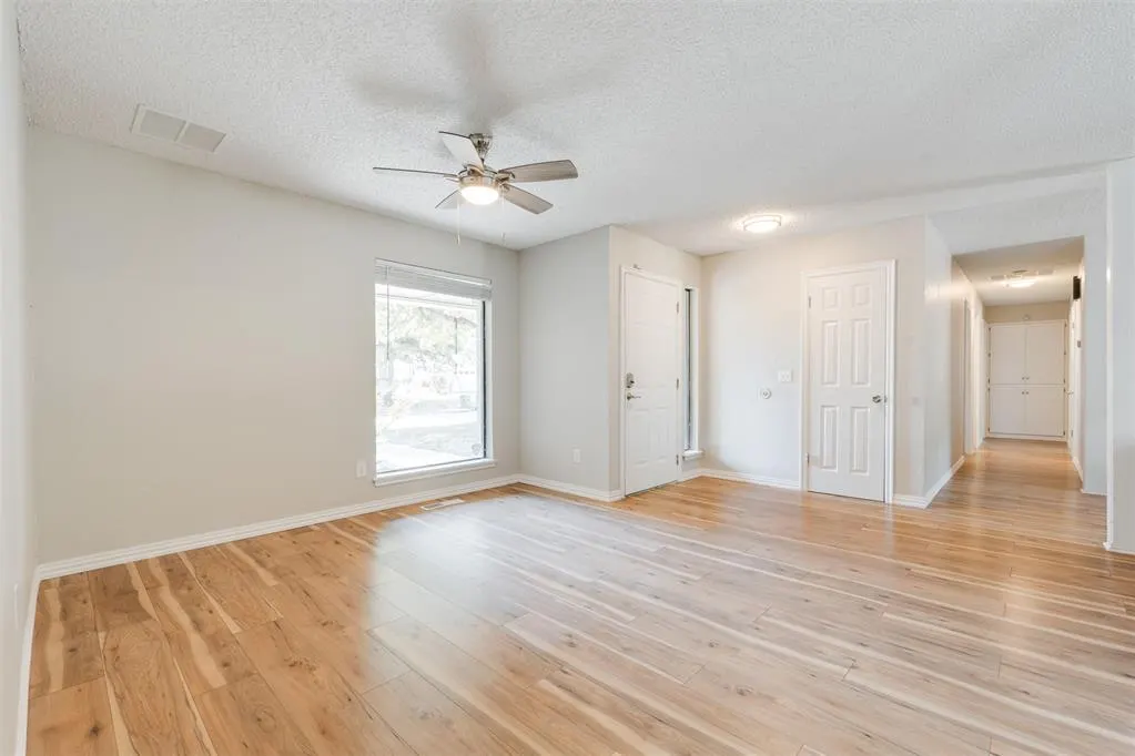 Photo 6 — 10509 Eagle Lane, Oklahoma City, OK 73162