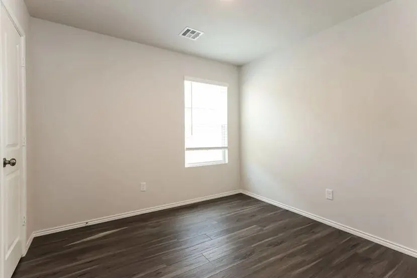 Photo 13 — 2001 Dogwood Drive, El Reno, OK 73036