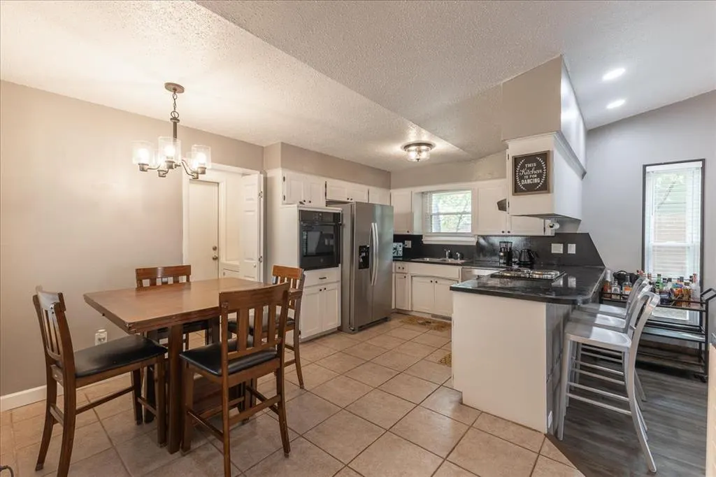 Photo 3 — 3809 Corbett Drive, Del City, OK 73115