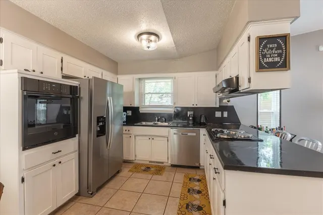 Photo 2 — 3809 Corbett Drive, Del City, OK 73115