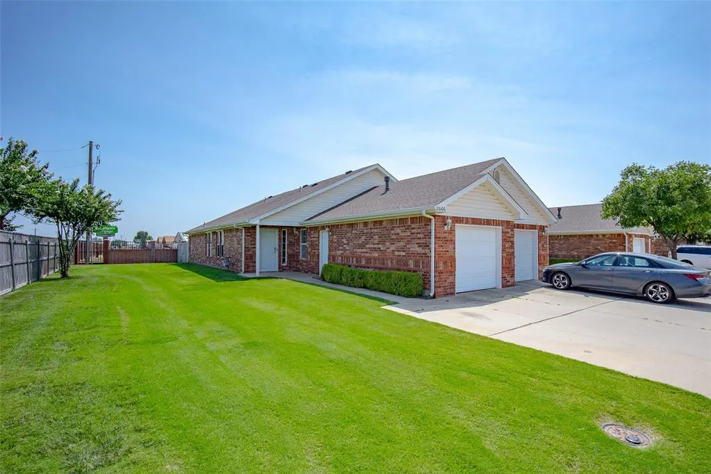 Front exterior — 2066 SE 24th Avenue, Norman, OK 73071