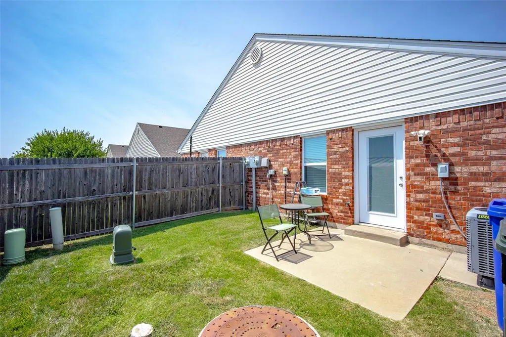 Photo 21 — 2066 SE 24th Avenue, Norman, OK 73071