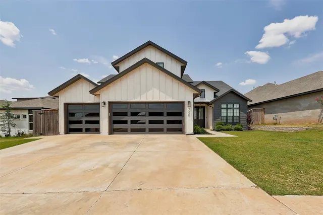 Photo 2 — 7329 NW 159th Terrace, Edmond, OK 73013