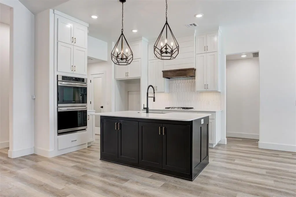 Photo 9 — 7329 NW 159th Terrace, Edmond, OK 73013