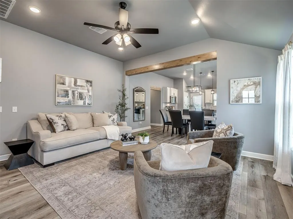 Photo 3 — 18816 Caballero Drive, Edmond, OK 73012