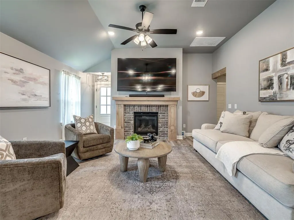 Photo 4 — 18816 Caballero Drive, Edmond, OK 73012