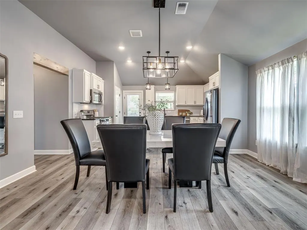 Photo 5 — 18816 Caballero Drive, Edmond, OK 73012