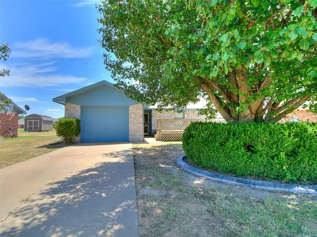 Photo 2 — 3403 W Mississippi Avenue, Chickasha, OK 73018