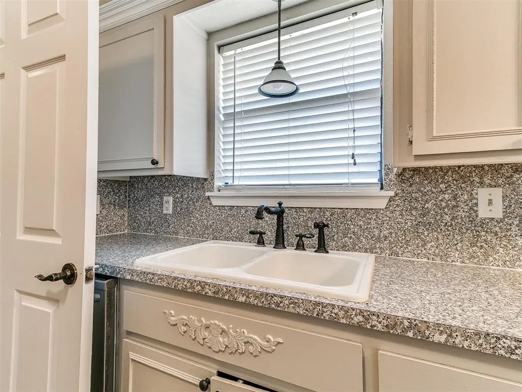 Photo 13 — 3403 W Mississippi Avenue, Chickasha, OK 73018