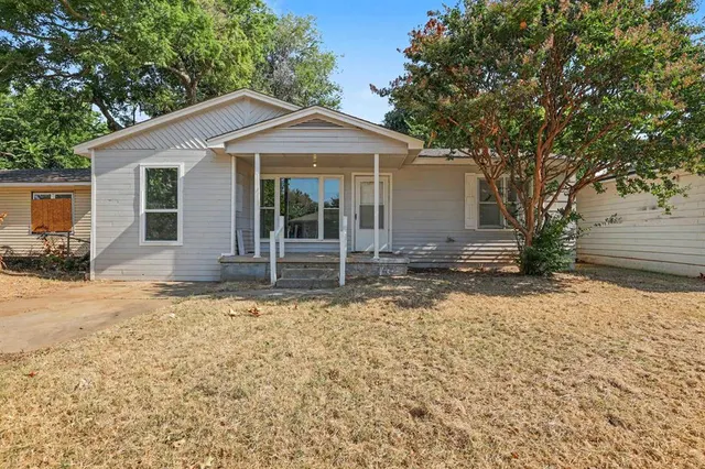 Front exterior — 3805 SW 40th Place, Oklahoma City, OK 73119