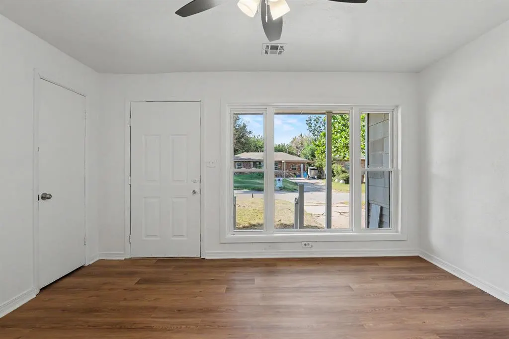 Photo 3 — 3805 SW 40th Place, Oklahoma City, OK 73119