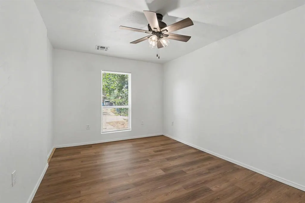 Photo 9 — 3805 SW 40th Place, Oklahoma City, OK 73119