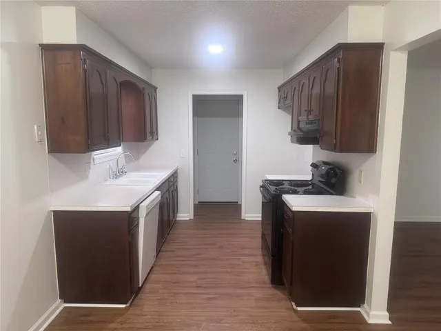 Photo 2 — 425 Meadow Lake Drive, Edmond, OK 73003