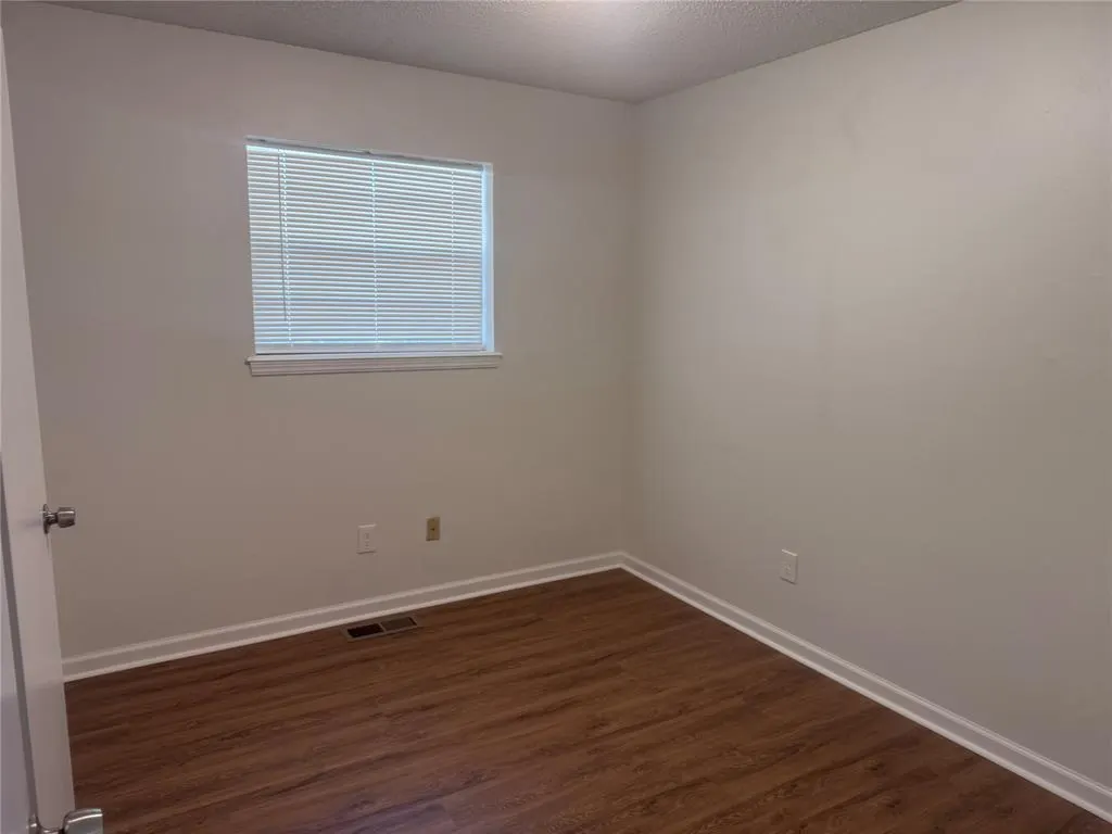 Photo 9 — 425 Meadow Lake Drive, Edmond, OK 73003