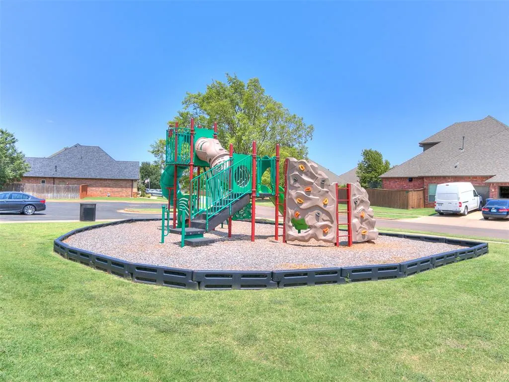 Photo 16 — 6400 NW 157th Street, Edmond, OK 73013
