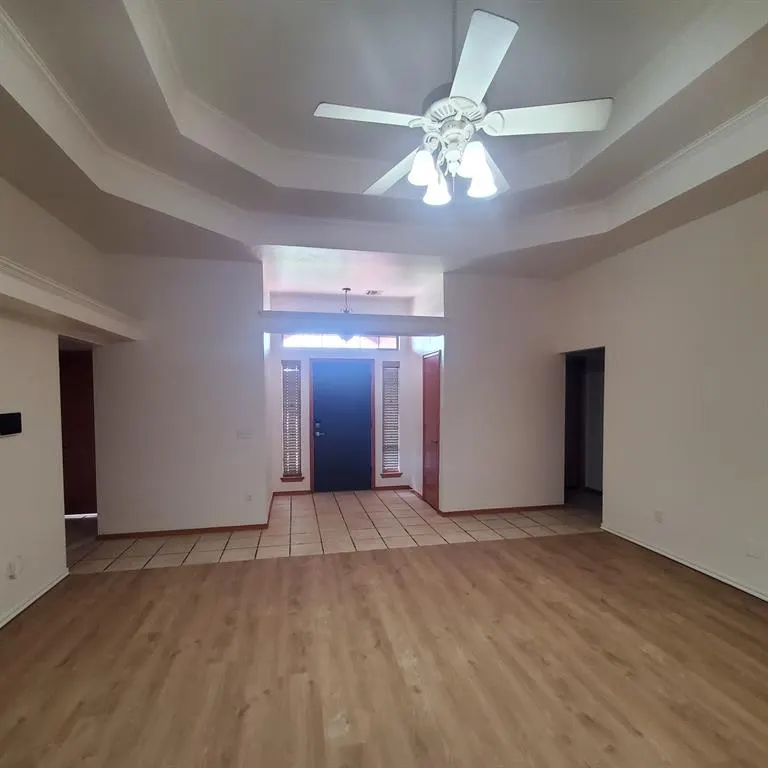 Photo 3 — 1617 SW 31st Street, Moore, OK 73160