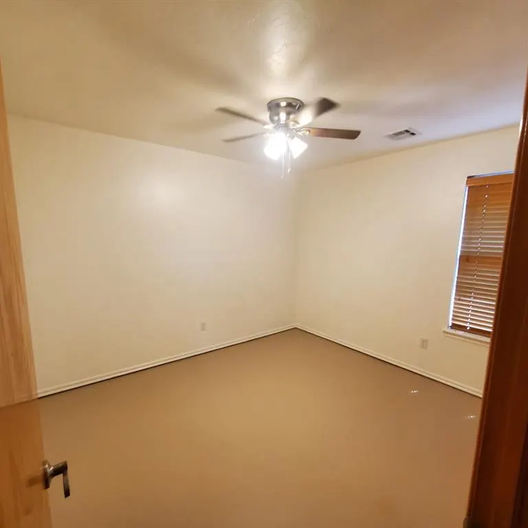 Photo 15 — 1617 SW 31st Street, Moore, OK 73160