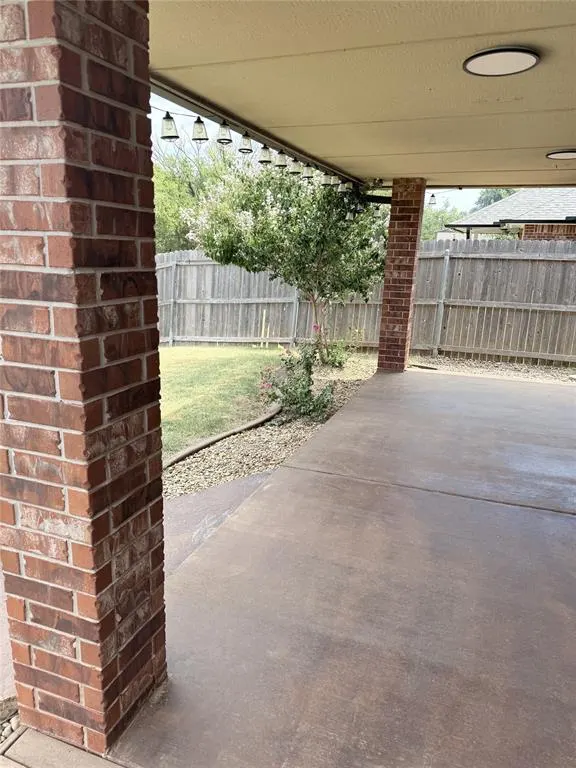 Photo 32 — 1617 SW 31st Street, Moore, OK 73160