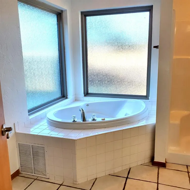 Photo 18 — 1617 SW 31st Street, Moore, OK 73160