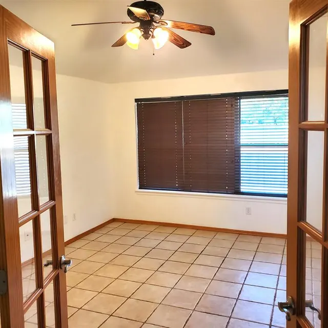 Photo 7 — 1617 SW 31st Street, Moore, OK 73160