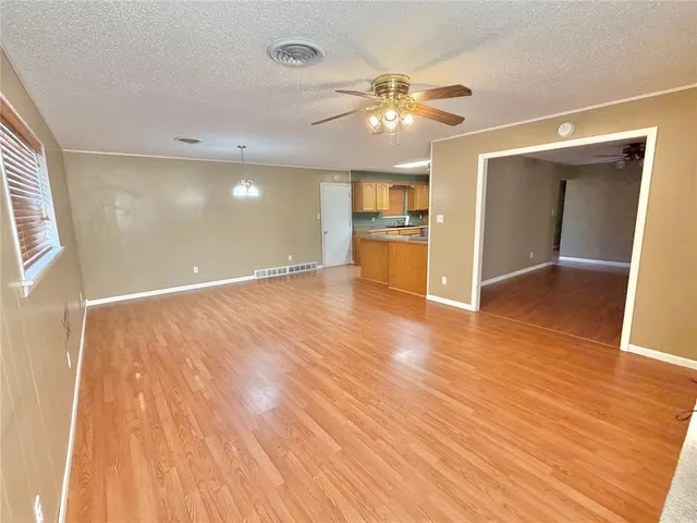Photo 6 — 1702 N Crumley Street, Guymon, OK 73942