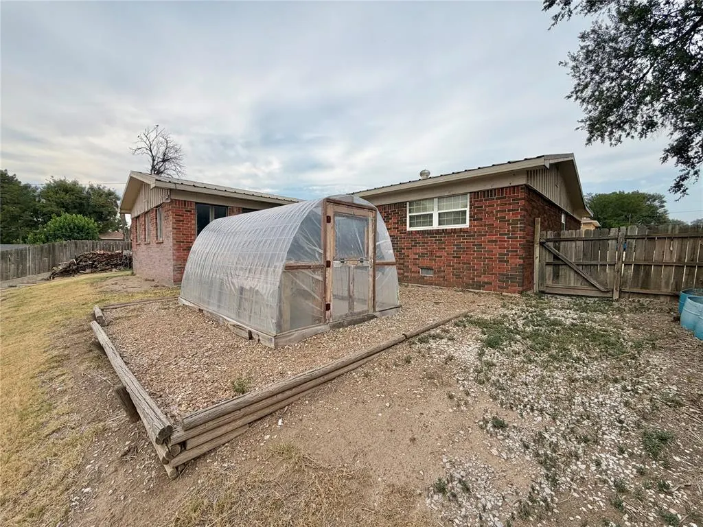 Photo 21 — 1702 N Crumley Street, Guymon, OK 73942