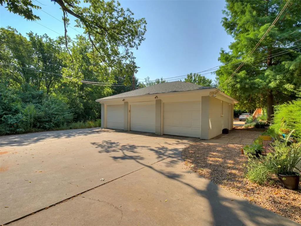 Photo 26 — 4406 N Harvey Parkway, Oklahoma City, OK 73118