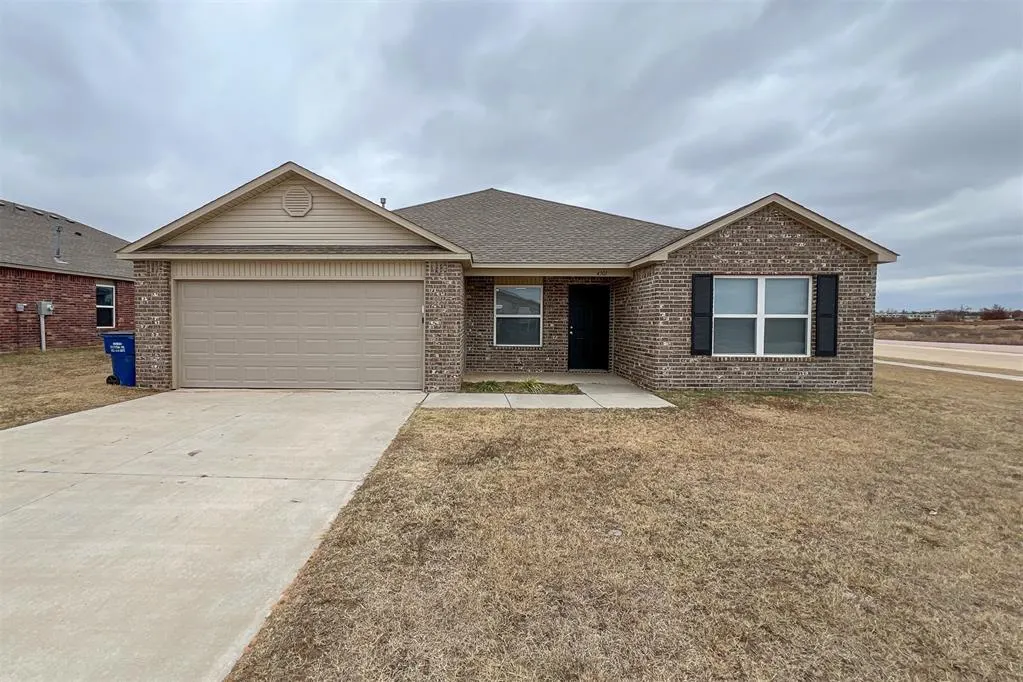 Front exterior — 4301 Driftwood Drive, Harrah, OK 73045