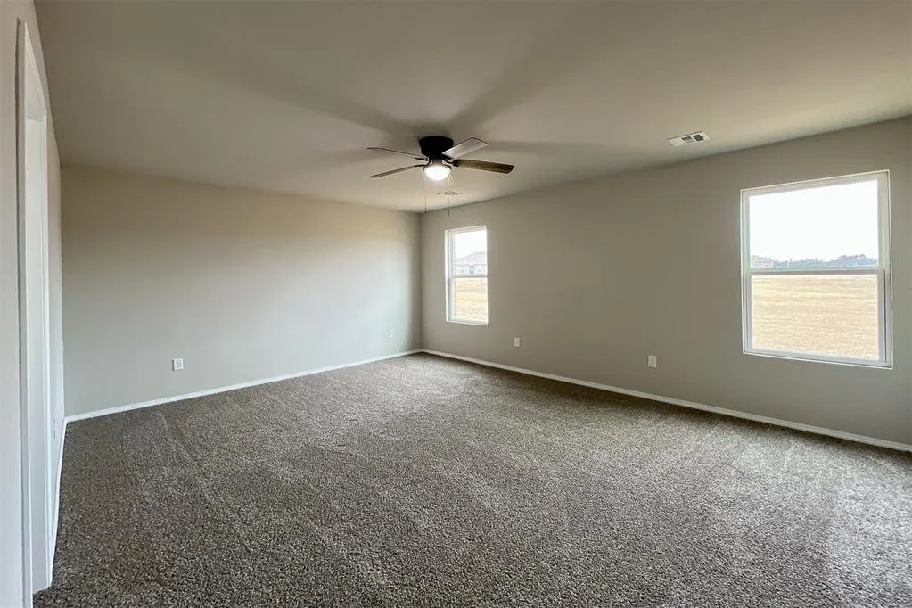 Photo 7 — 4301 Driftwood Drive, Harrah, OK 73045