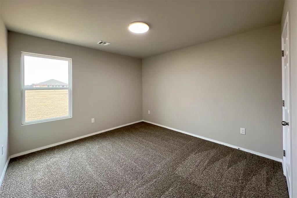 Photo 19 — 4301 Driftwood Drive, Harrah, OK 73045
