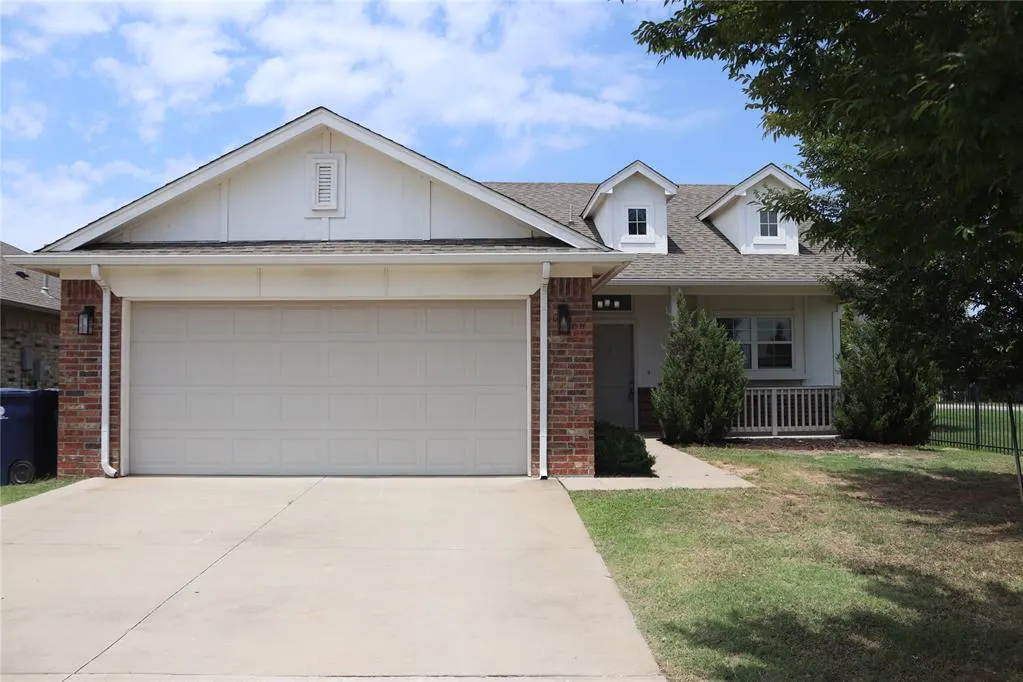 Front exterior — 10601 NW 20th Street, Yukon, OK 73099
