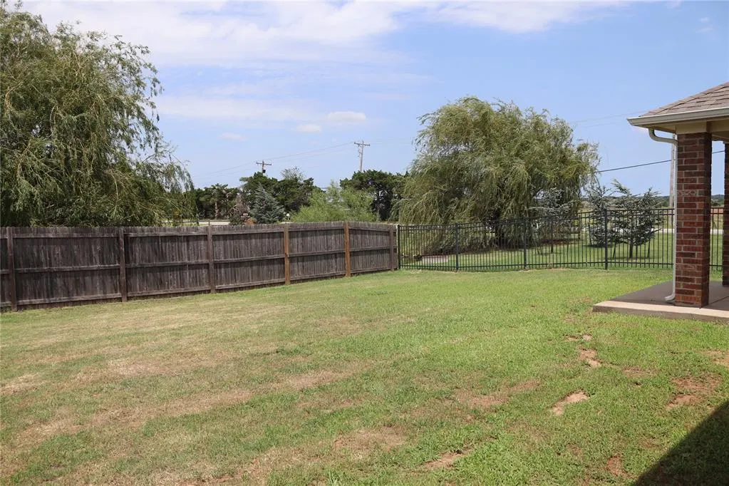 Photo 21 — 10601 NW 20th Street, Yukon, OK 73099