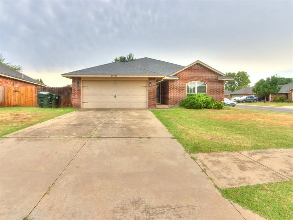Front exterior — 21925 Homesteaders Road, Edmond, OK 73012