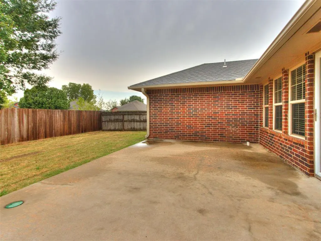Photo 7 — 21925 Homesteaders Road, Edmond, OK 73012