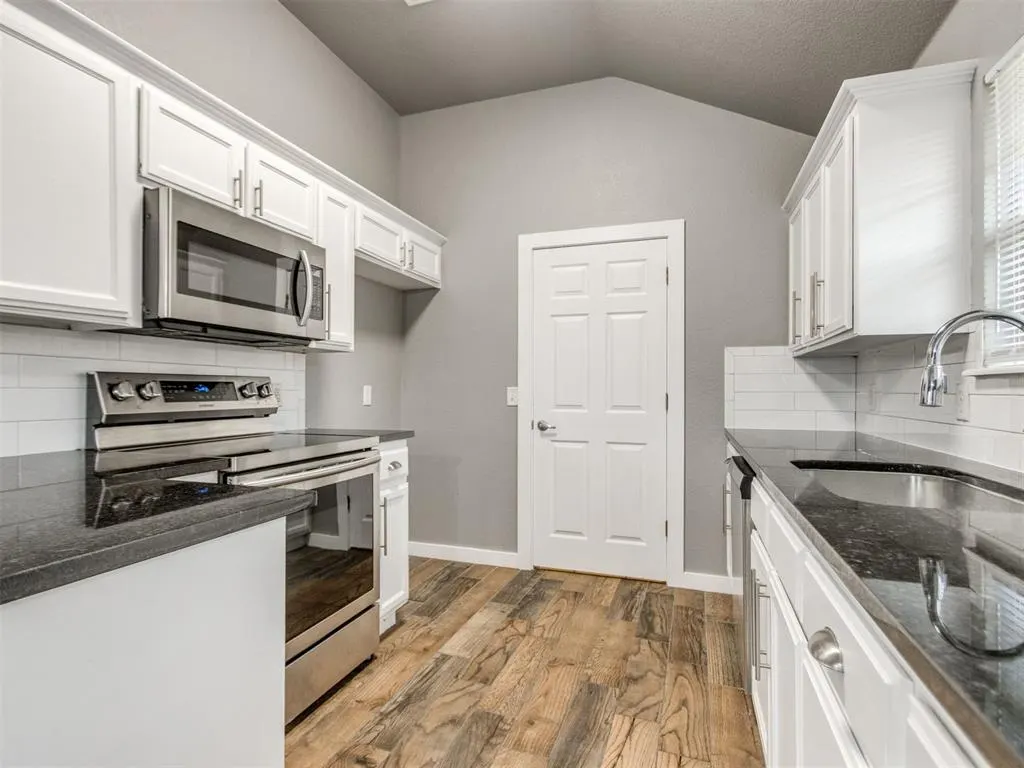 Photo 18 — 21925 Homesteaders Road, Edmond, OK 73012
