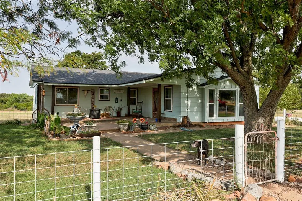 Photo 2 — 2416 County Street 2985, Blanchard, OK 73010