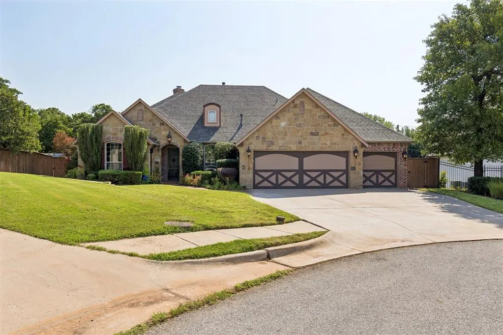 Front exterior — 1401 Canyon Bridge Lane, Edmond, OK 73034
