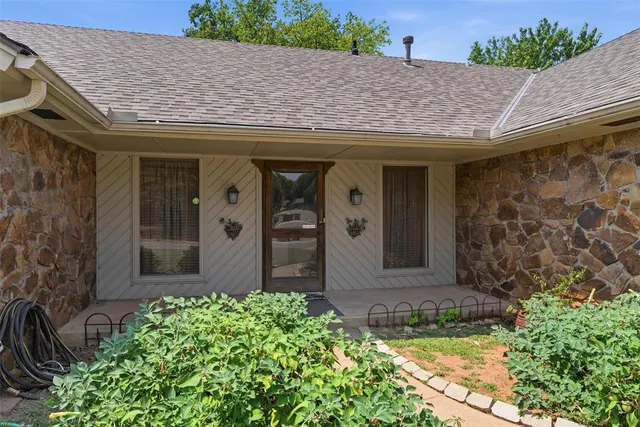 Photo 5 — 3711 Marked Tree Drive, Edmond, OK 73013