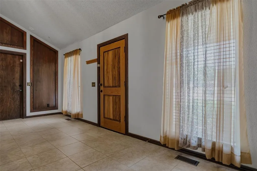 Photo 6 — 3711 Marked Tree Drive, Edmond, OK 73013