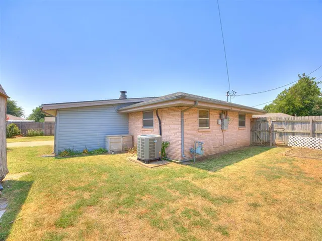 Photo 4 — 1453 SW 61st Street, Oklahoma City, OK 73159
